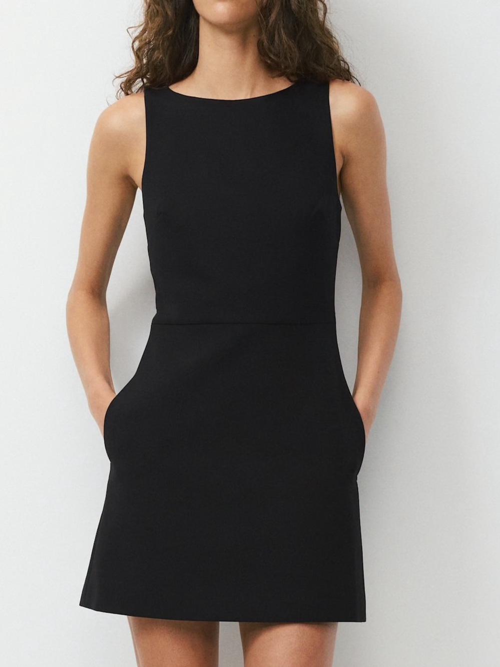 Babaton Bond Dress Eversential Boatneck Black